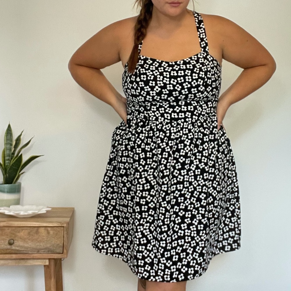 A-line Flower Print Dress with zippered back